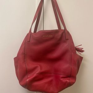 Large Pebbled Leather Bag. Michael Kors